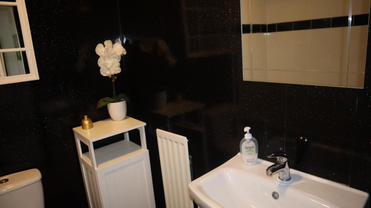 Urban Escape Glasgow Green Free Parking 20Min Walk To City Center 외부 사진